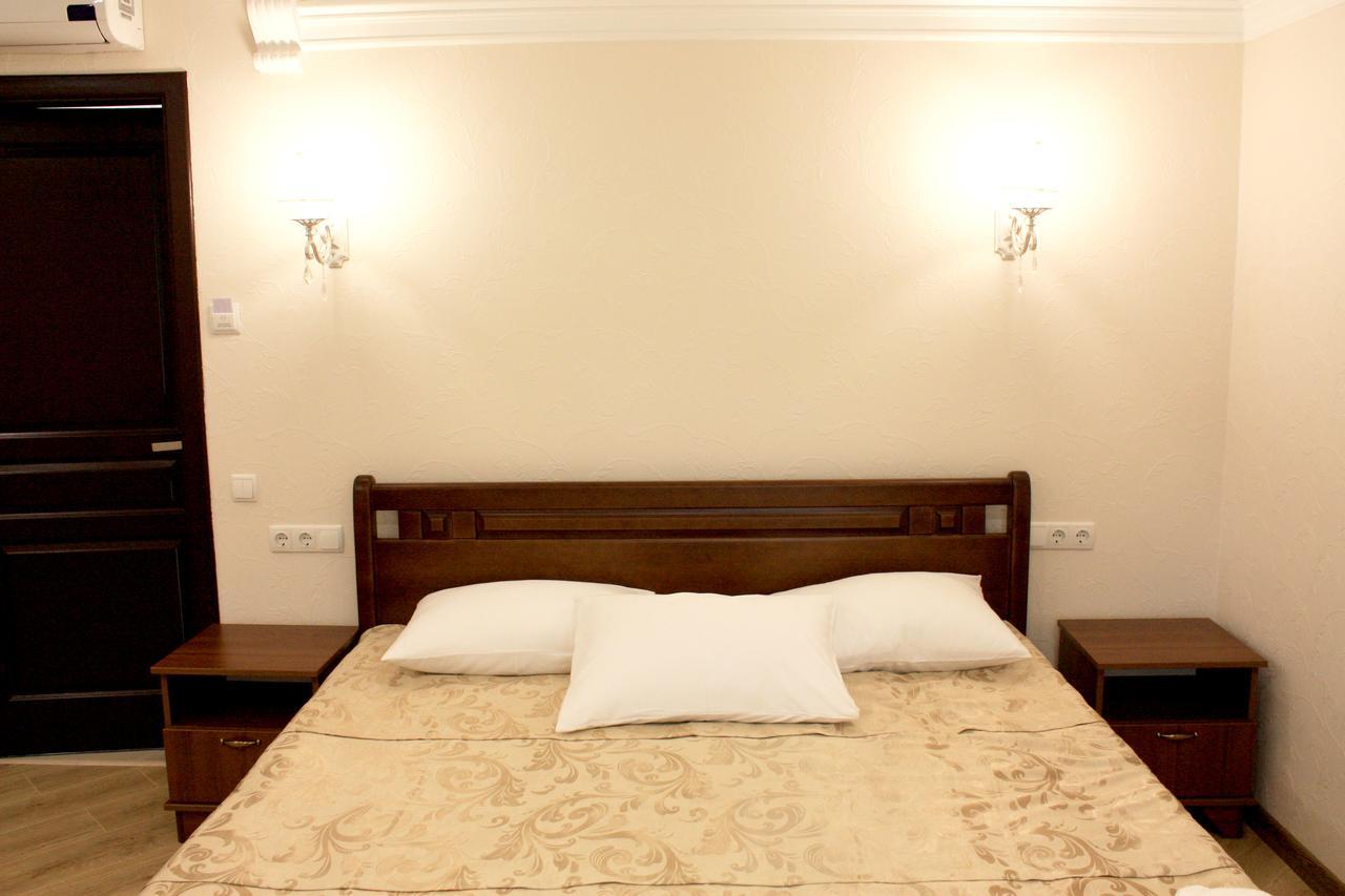 Olimp Hotel Tayirove Buitenkant foto