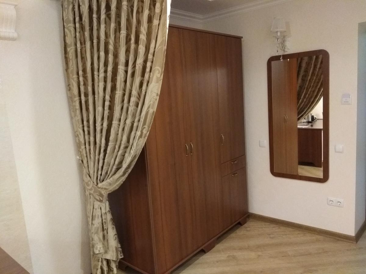 Olimp Hotel Tayirove Buitenkant foto