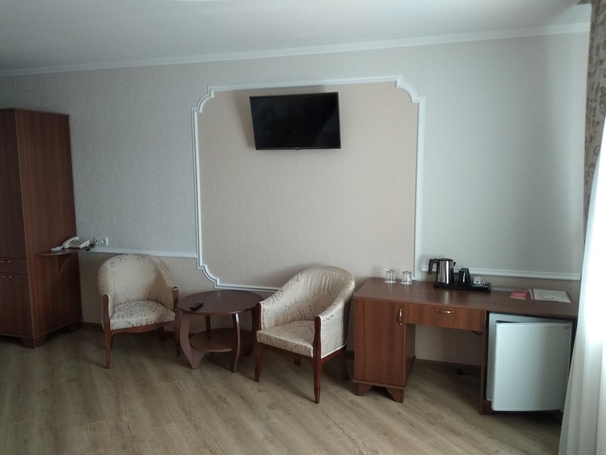 Olimp Hotel Tayirove Buitenkant foto