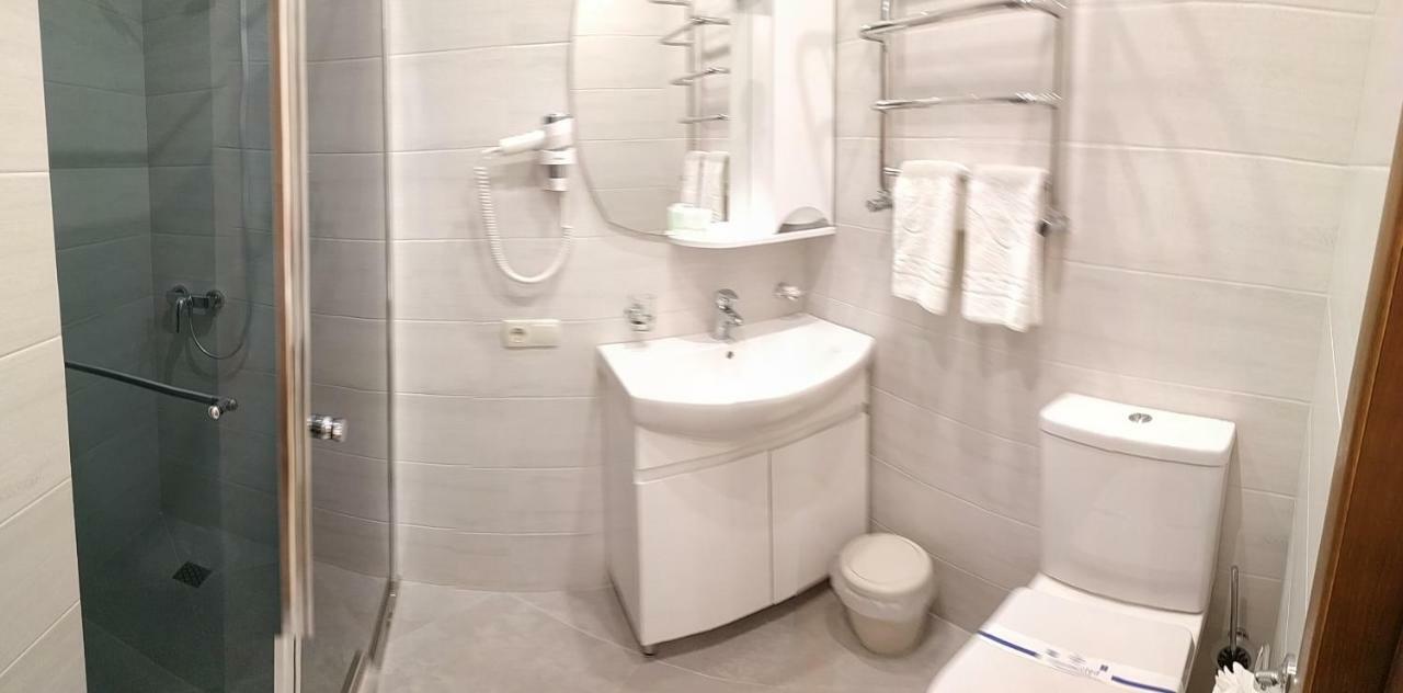 Olimp Hotel Tayirove Buitenkant foto